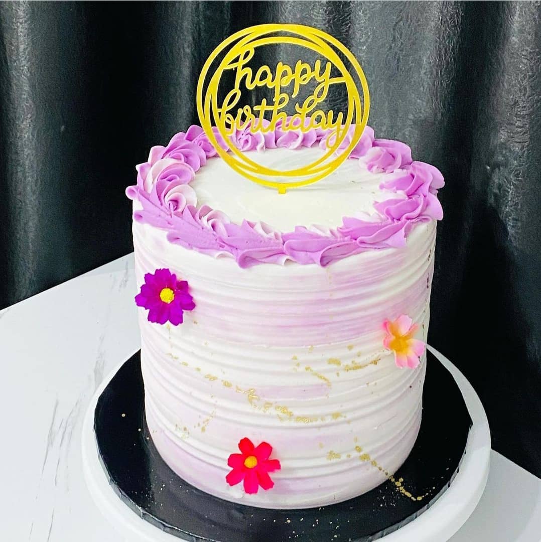 Vanilla Élégance Birthday Cake